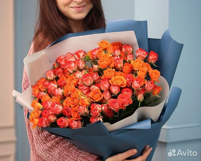 Букет из 19 высоких кустовых роз 70 см (Кения)