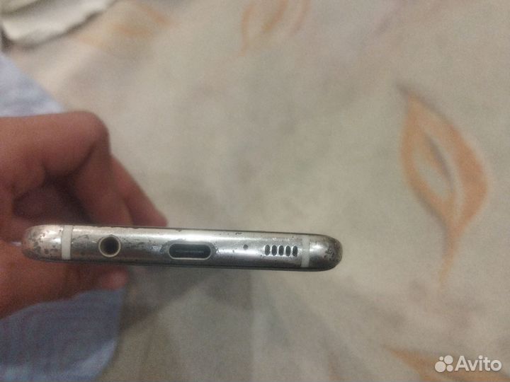 Samsung Galaxy S8+, 4/64 ГБ