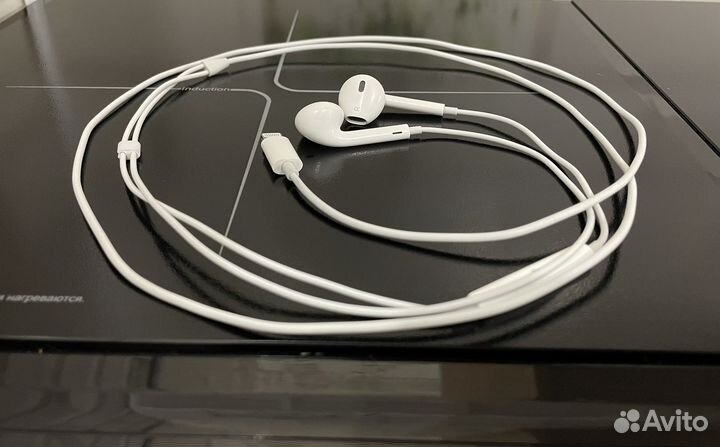 Наушники apple earpods lightning из комплекта