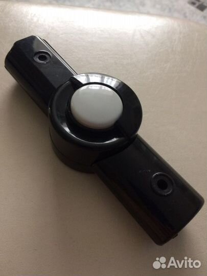 Шарнир регулирования ручки коляски