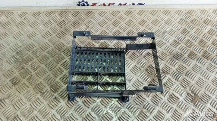 Кронштейн рамки блока предохранителей Man Tgl Tgm