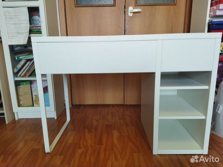 Компьютерный стол IKEA белый