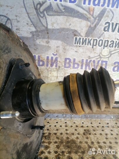 Вакуумник тормозной Skoda Octavia