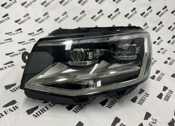 Фара левая Volkswagen Transporter T6 2015-2019 LED