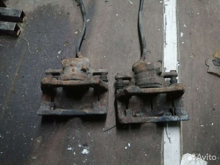 Супорт передний Nissan Almera G15