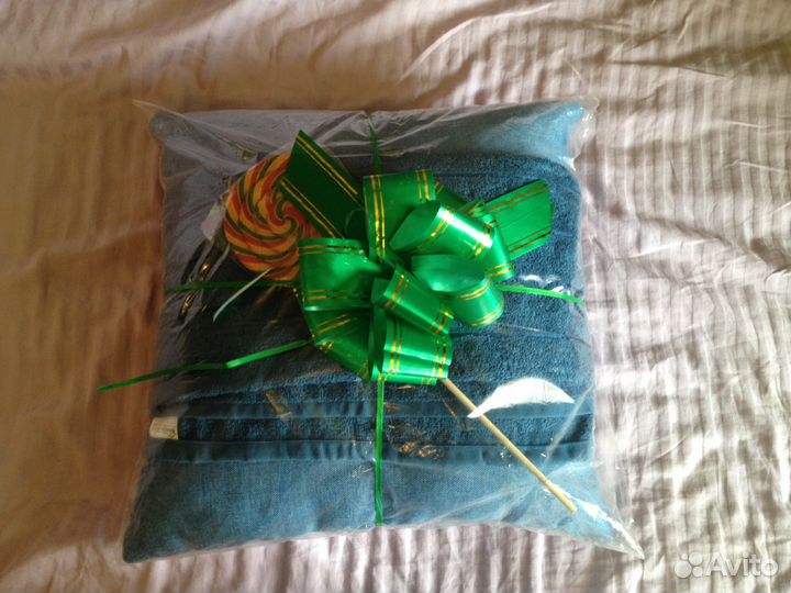 Подарочный набор с декор. подушкой новый
