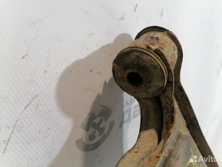 Рычаг подвески передний правый Chevrolet Lacetti