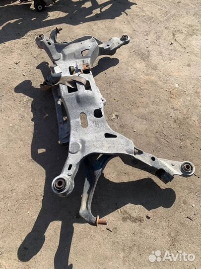 Подрамник задний Вольво XC70 V70 Volvo S60 S80