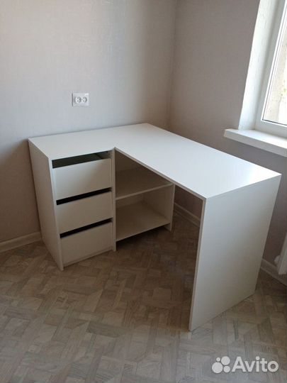 Стол письменный в рассрочку новый