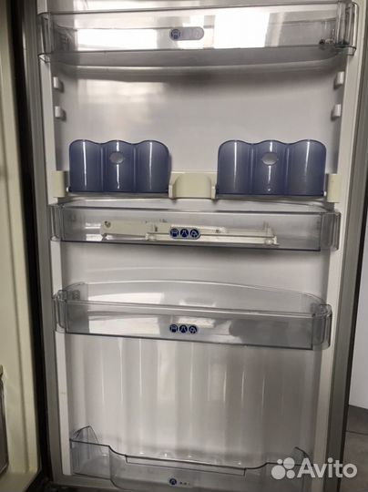 Холодильник whirlpool ARC4190/2IX на запчасти