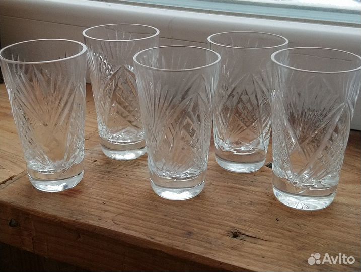 Хрустальные стопки и бокалы