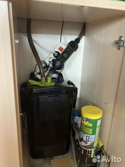 Аквариум для черепах со всем содержимым