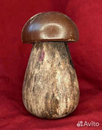Старинный гриб орехокол