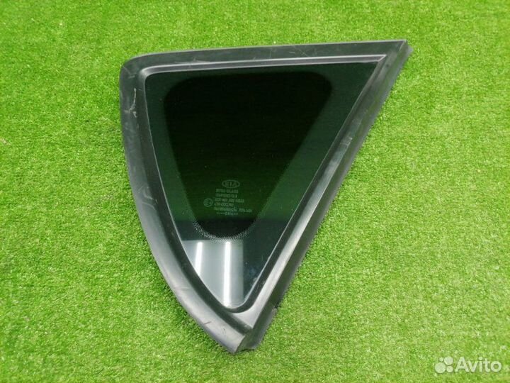 Стекло двери (форточка) заднее правое Kia Ceed