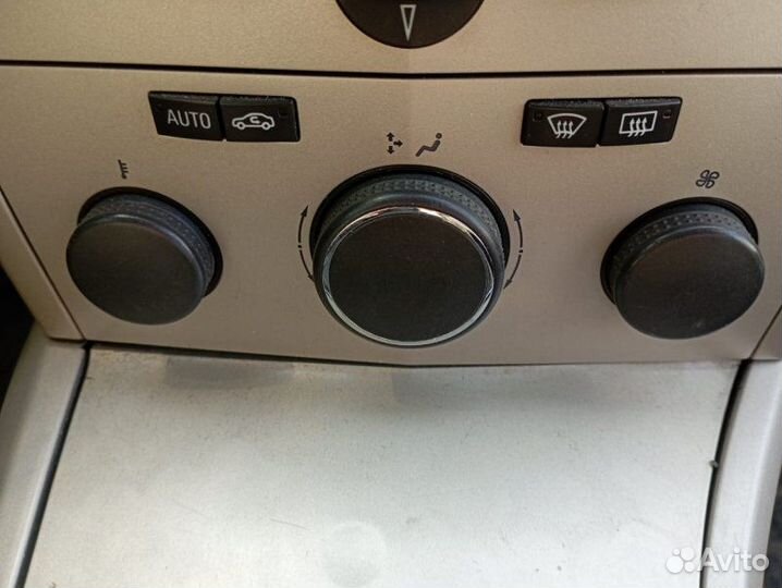 Блок управления печкой Opel Astra H 1.3 2007