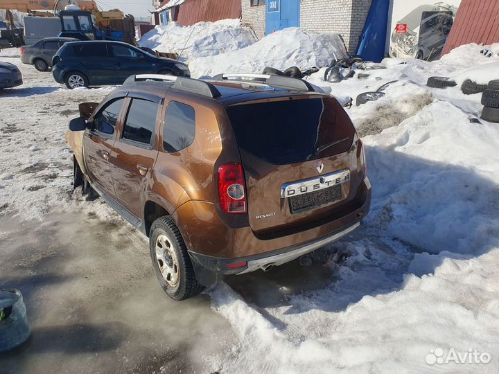 Renault duster дверь багажника