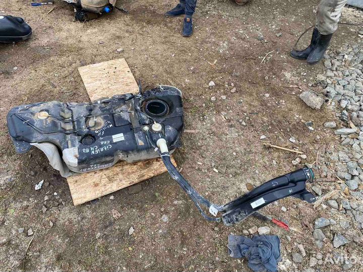 Топливный бак Citroen C4