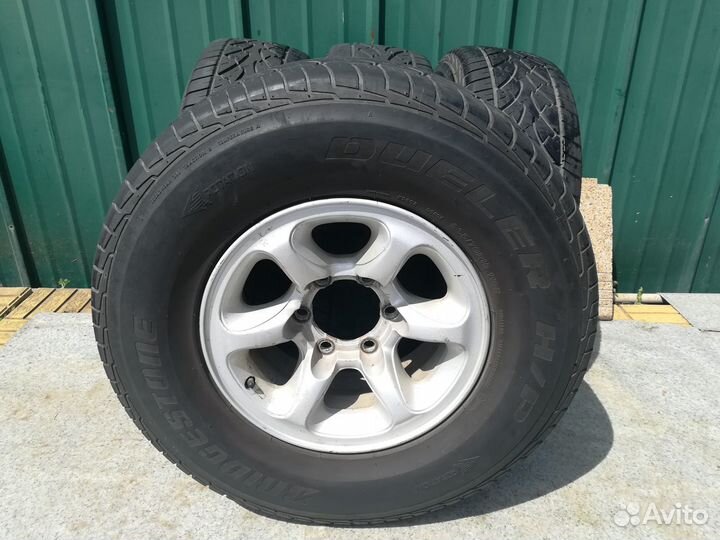 Bridgestone Dueler H/P 265/70 R15 110H