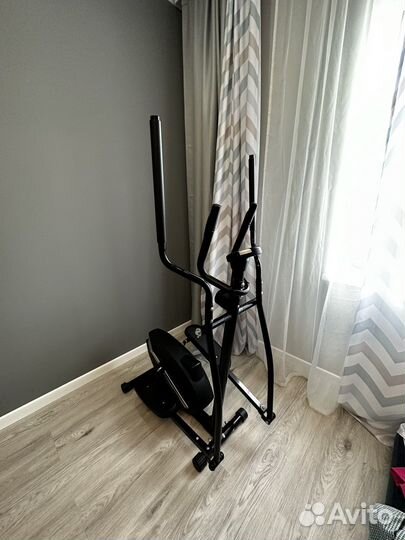 Эллиптический тренажер torneo