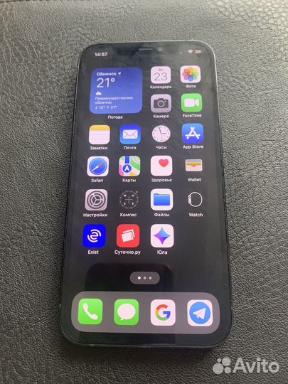 Телефон iPhone 12