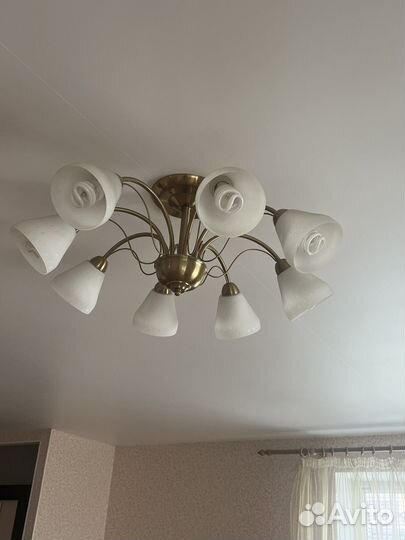 Люстра (светильник) отдам