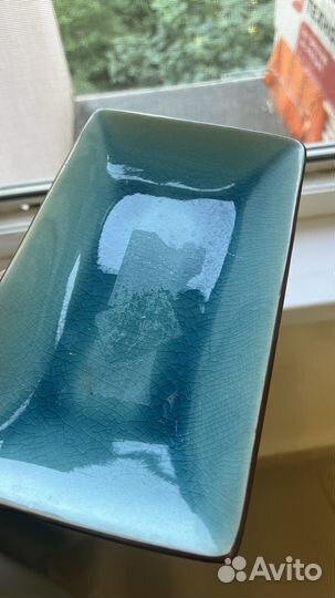 Посуда тарелки и сковорода