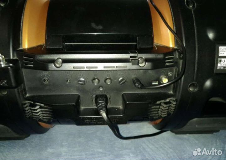 Бумбокс Sharp GX-M10