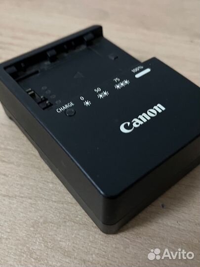 Canon Зарядное устройство LC-E6E для LP-E6