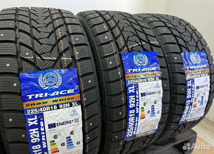 Tri Ace Snow White II 225/40 R18 39H