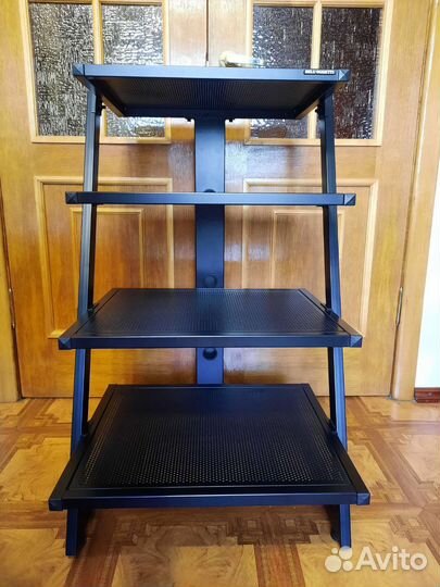 Стойка для аппаратуры