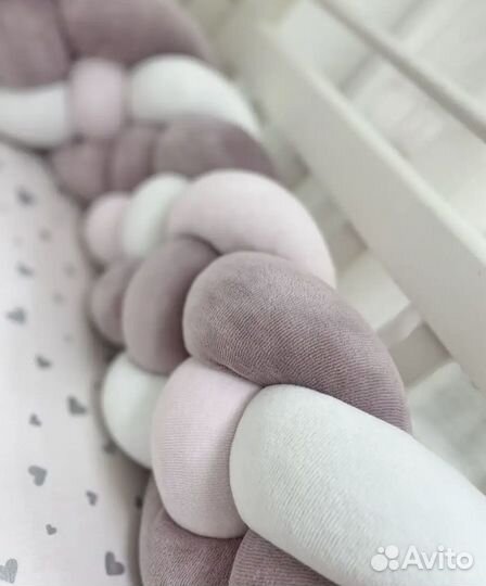 Бортик в кроватку