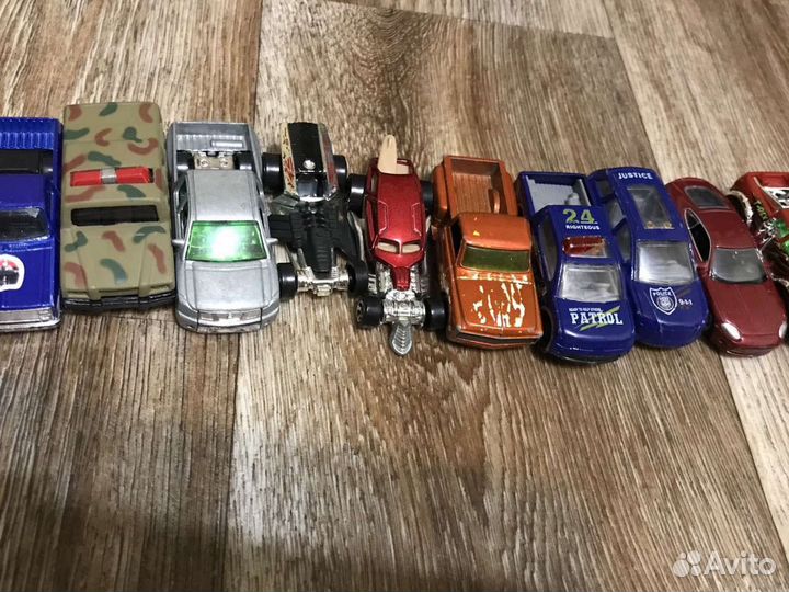 Машинки комплектом