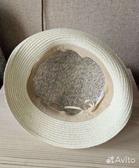 Соломенная шляпа с декором