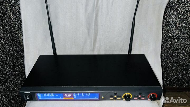 Радиомикрофон iu-2060