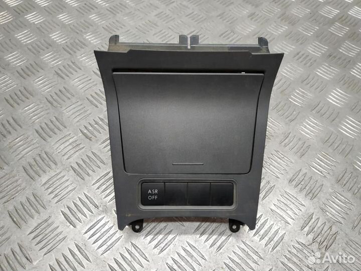 Пепельница Volkswagen Golf 5 2005 1K0857961