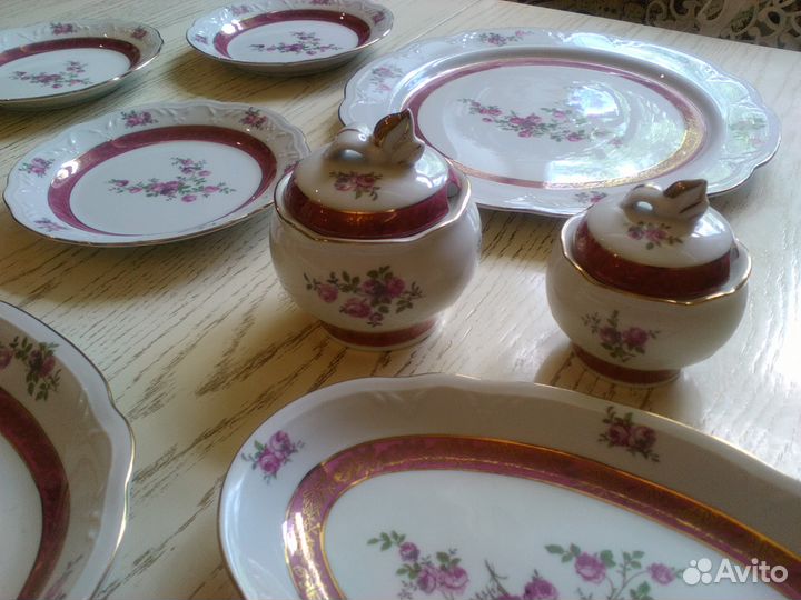 Остатки столового сервиза 