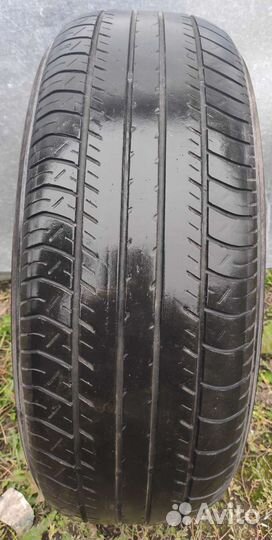 Yokohama dB Decibel E70 215/60 R16 90V