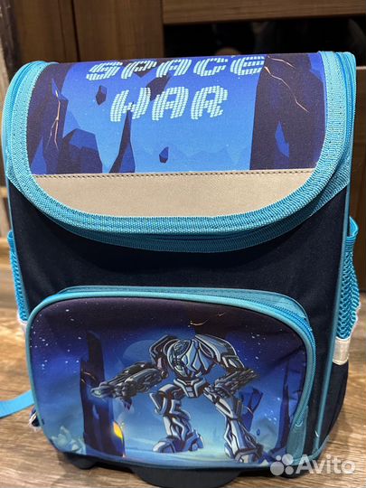 Ранец школьный для мальчика новый