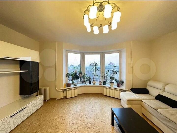 2-к. квартира, 67 м², 10/17 эт.