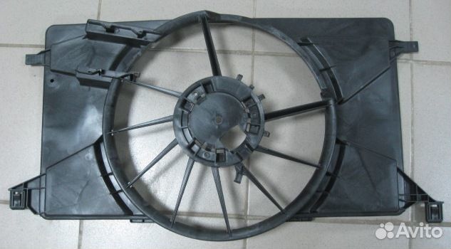 Диффузор вентилятора двс Ford Focus III 2011