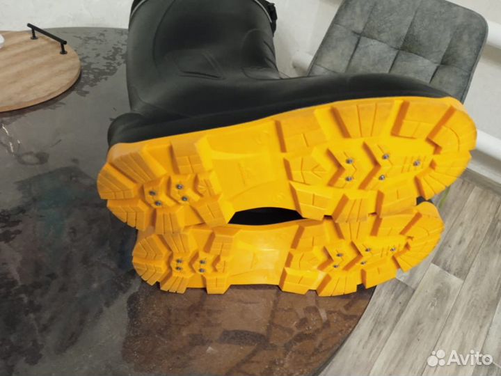 Резиновые сапоги для рыбалки