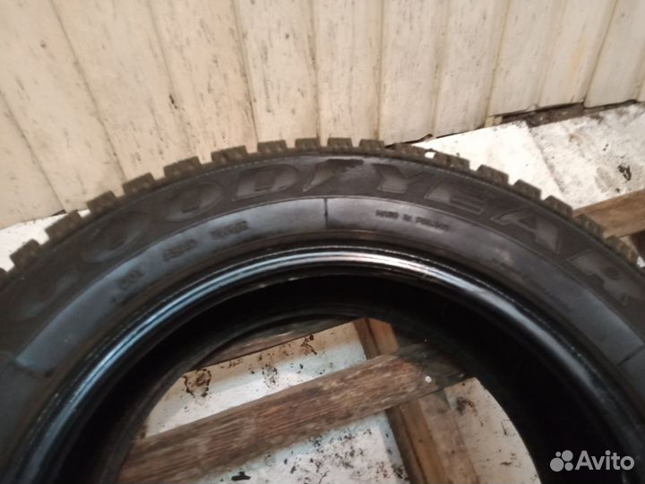 Goodyear UltraGrip 500 185/65 R15