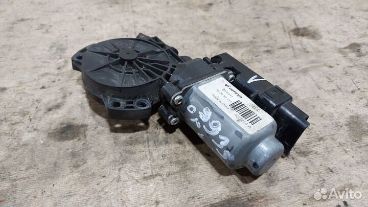 Моторчик стеклоподъемника передний правый Optima 3