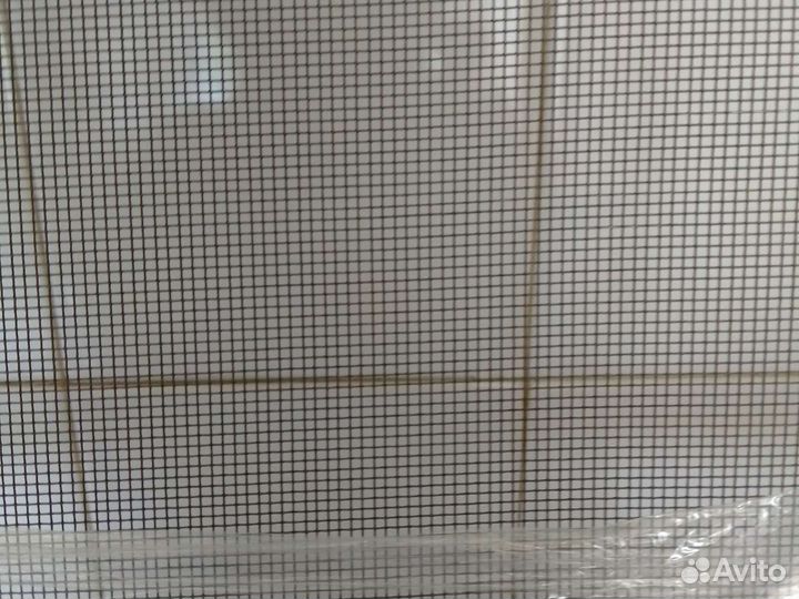 Противомоскитная сетка на окно