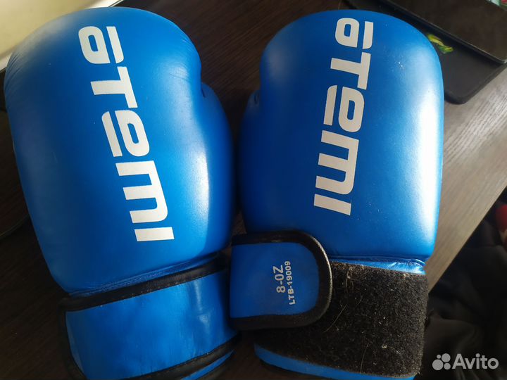 Боксерские перчатки