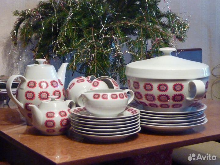 Сервиз столово-чайный