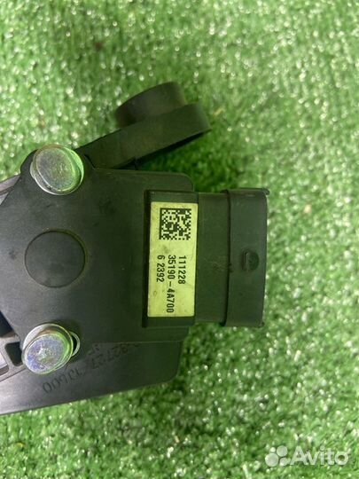 Педаль газа Kia Rio 3