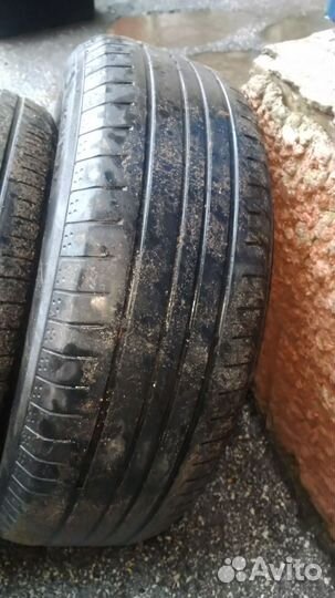 Yokohama BluEarth E51B 215/65 R17