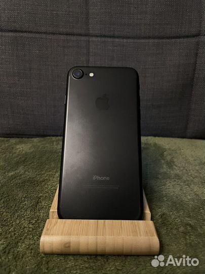 Телефон iPhone 7 32 gb