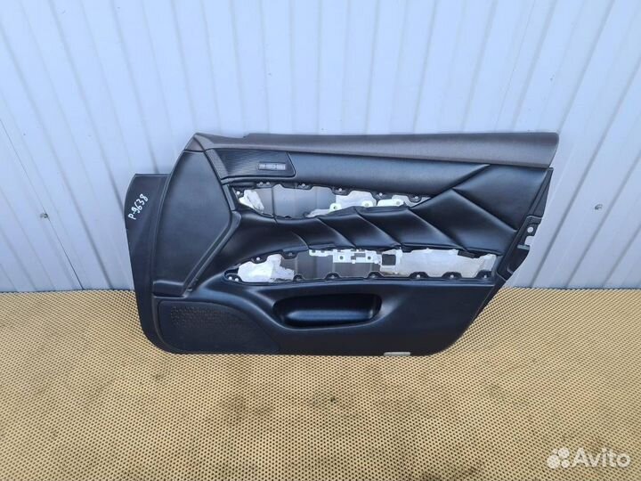 Обшивка двери передняя правая Infiniti M25 M37 Q70